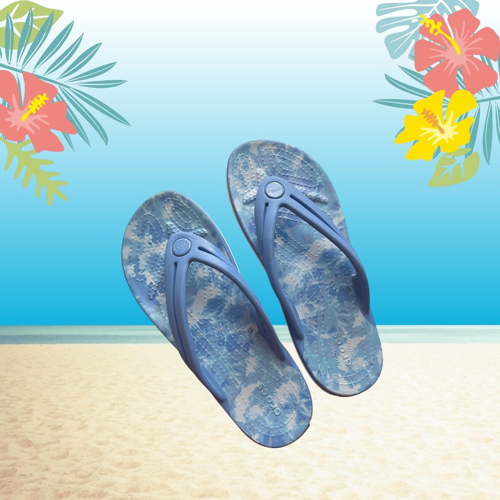 CROCS blue flip flop thong sandals iconic comfort size 6